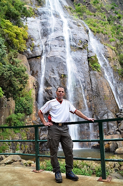 427_Sri_Lanka_Bambarakana_Waterfall_Privat.JPG